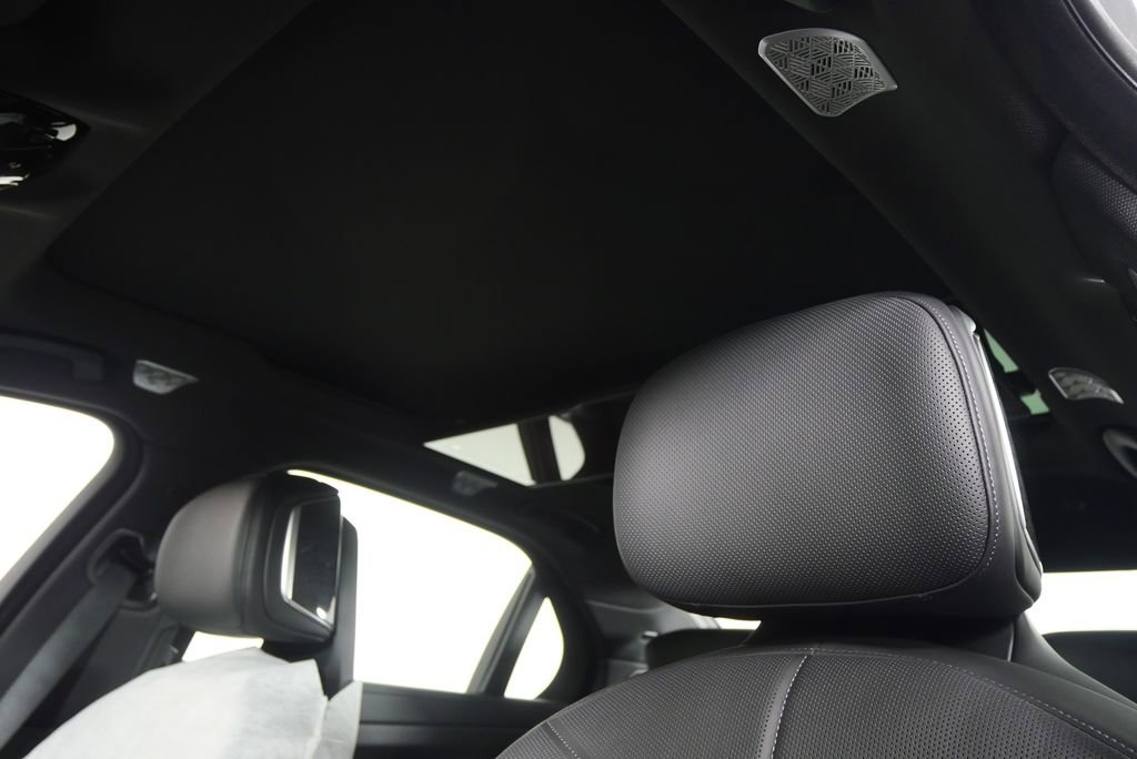 New 2026 BMW 760i xDrive w/ Executive Package image 12