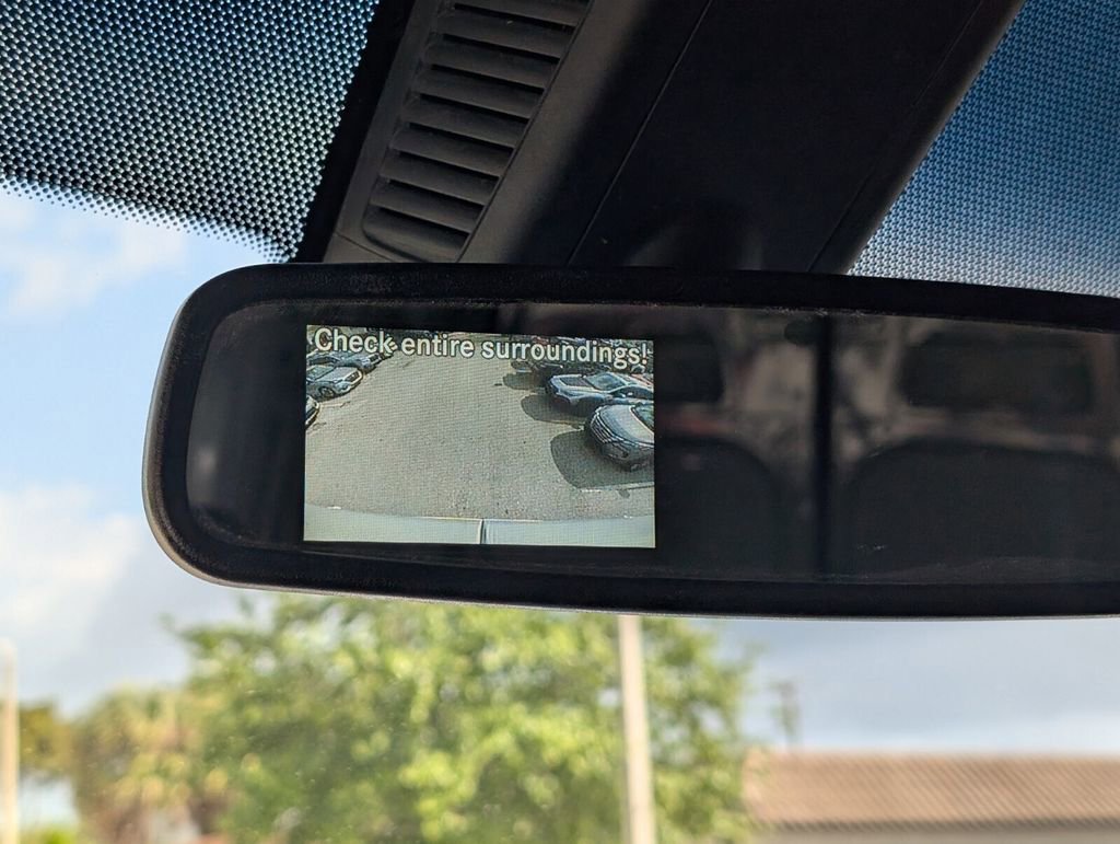 Used 2025 Mercedes-Benz Sprinter 2500 image 22