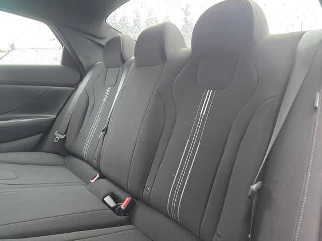 Certified 2025 Hyundai Elantra SEL FWD image 17