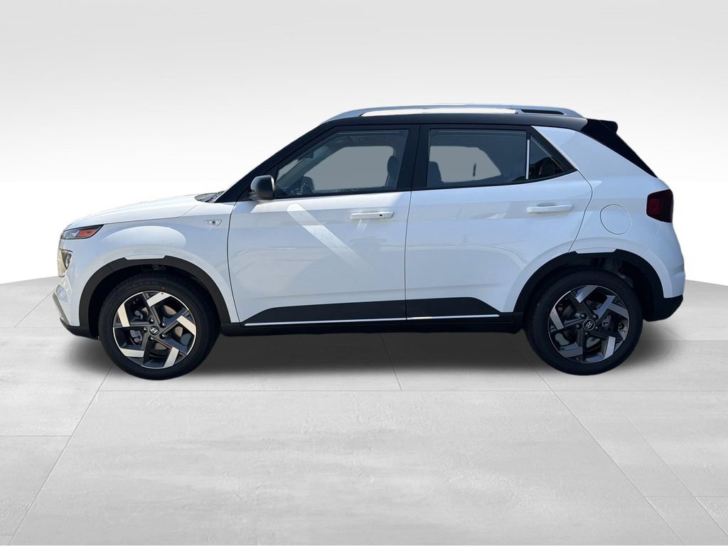 New 2026 Hyundai Venue SEL FWD image 2