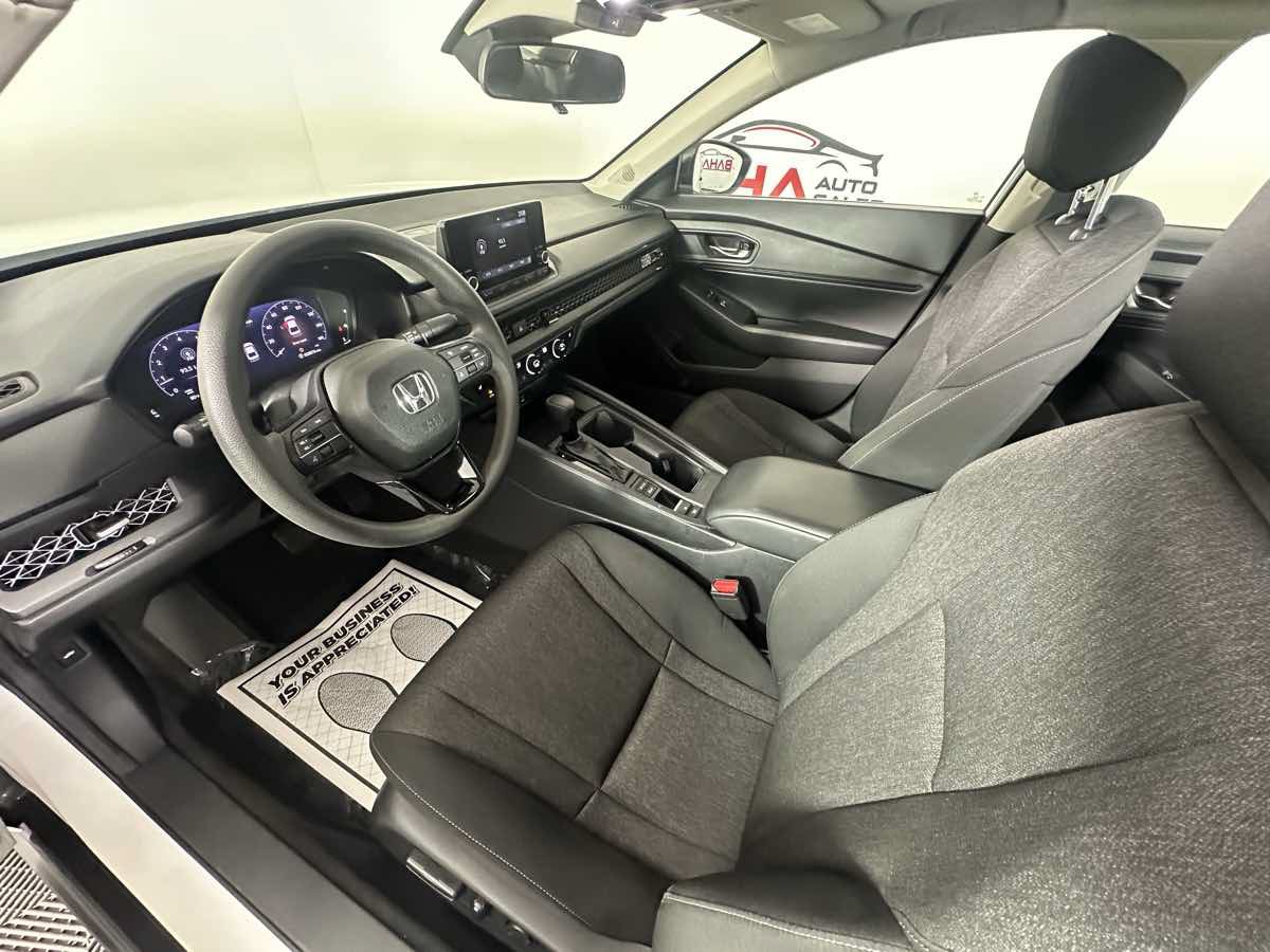 Used 2025 Honda Accord SE image 21