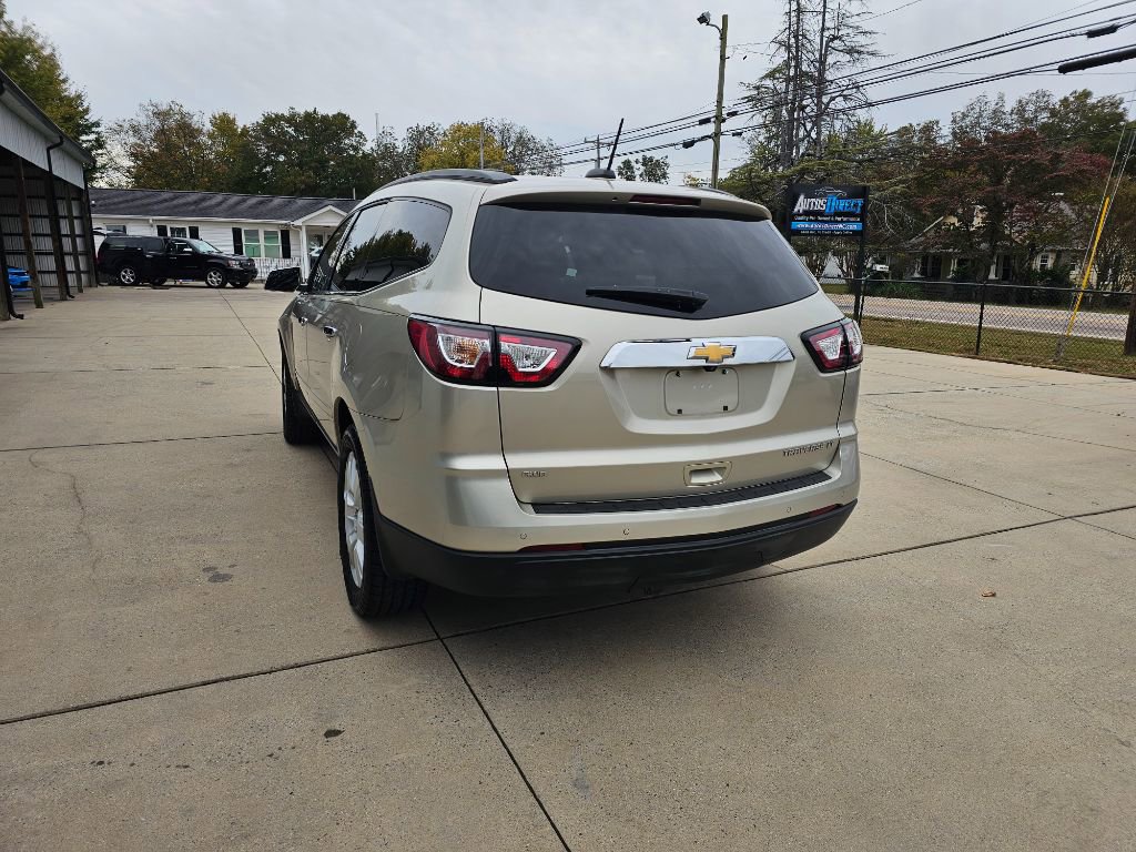 Used 2016 Chevrolet Traverse LT w/ Style and Technology Package image 17