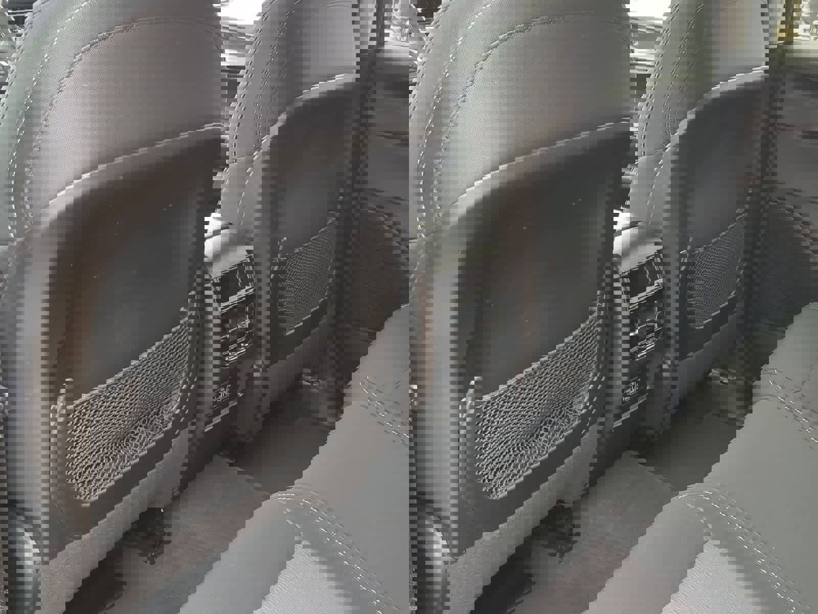 Used 2023 Jeep Grand Cherokee Laredo image 18