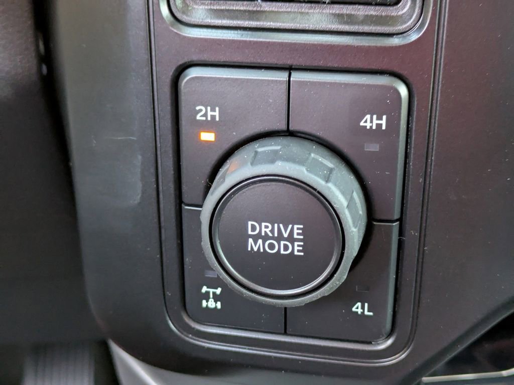 New 2026 Ford F350 Lariat w/ Black Appearance Package image 24