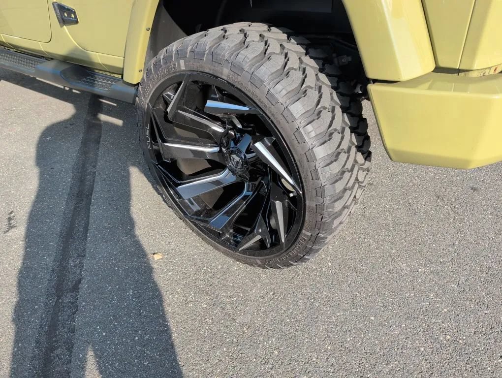 Used 2013 Jeep Wrangler Unlimited Sahara w/ Connectivity Group AWD/4WD image 16