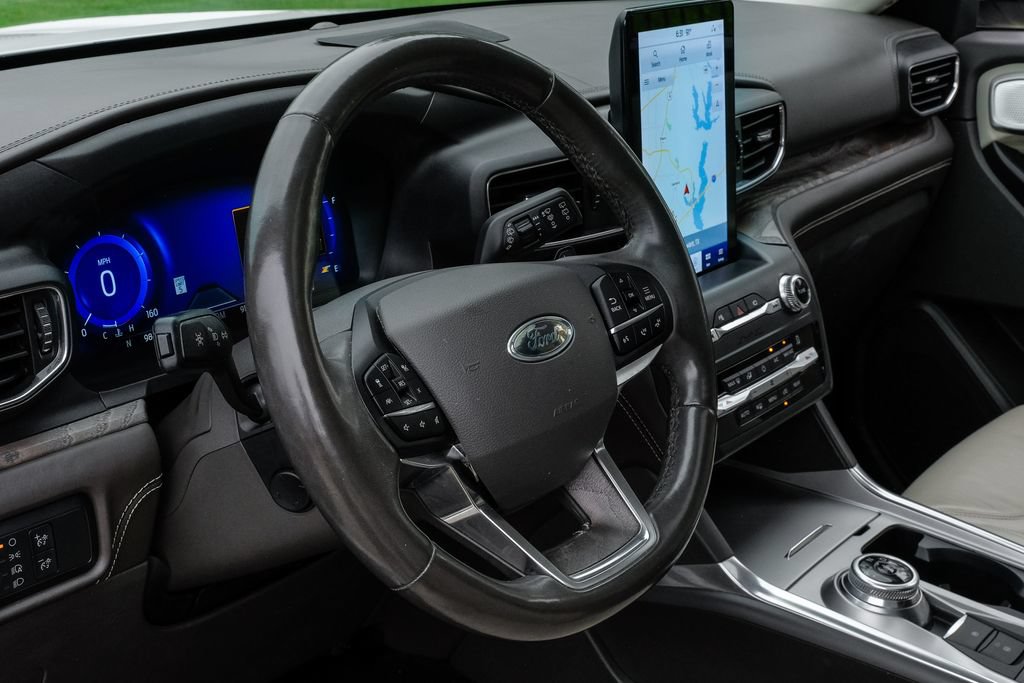 Used 2020 Ford Explorer Platinum w/ Premium Technology Package AWD/4WD image 20