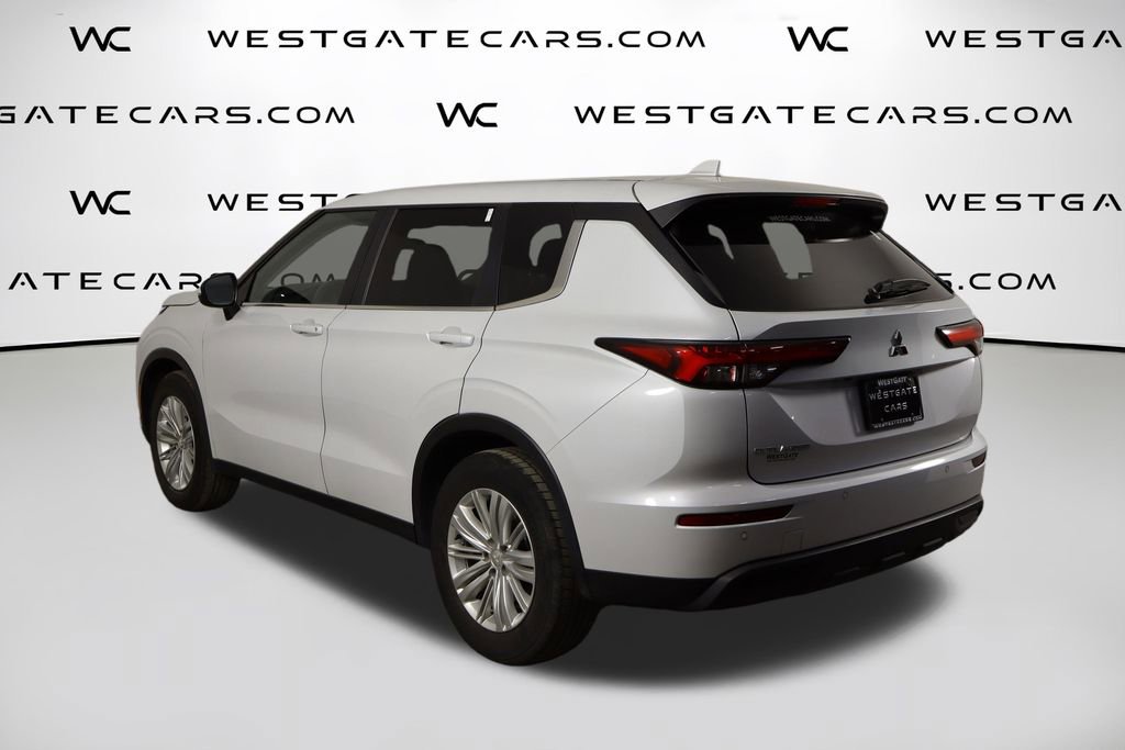 Used 2024 Mitsubishi Outlander ES image 46