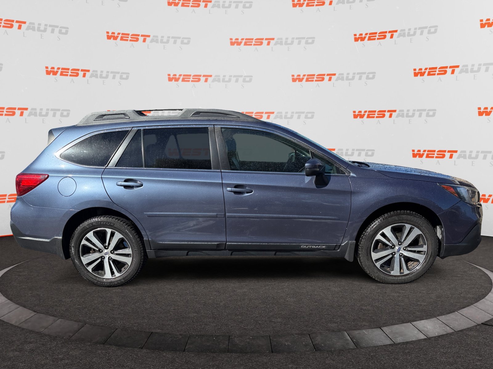 Used 2018 Subaru Outback 3.6R Limited w/ Popular Package #2 AWD/4WD image 6
