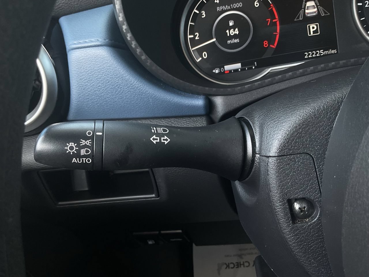 Used 2025 Nissan Versa SV w/ Trunk Package FWD image 31
