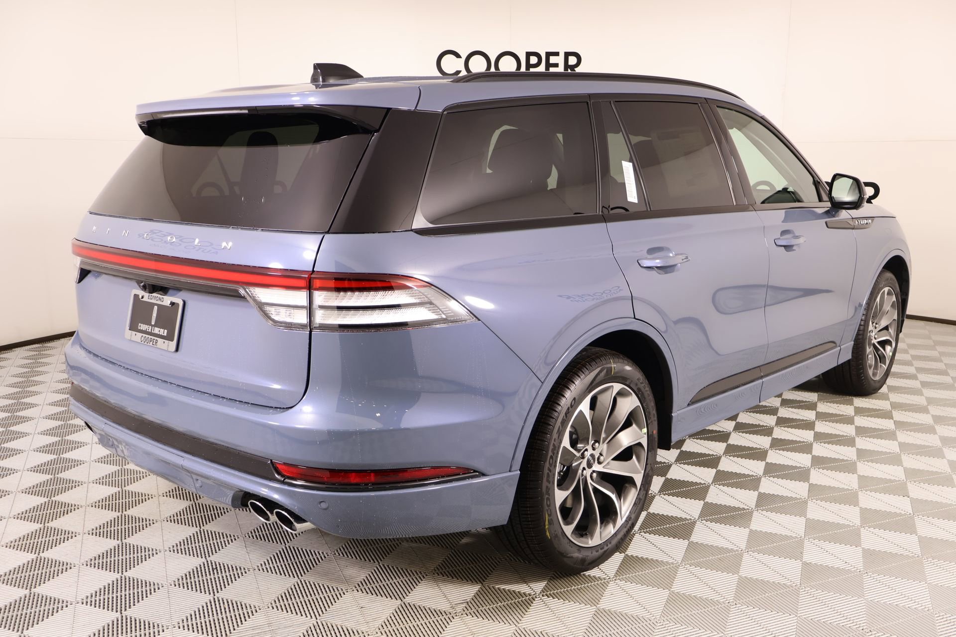 New 2026 Lincoln Aviator AWD image 22
