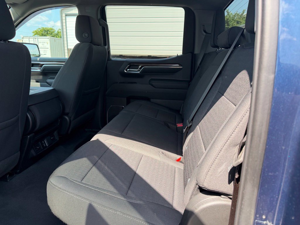 Used 2023 Chevrolet Silverado 1500 LT AWD/4WD image 29