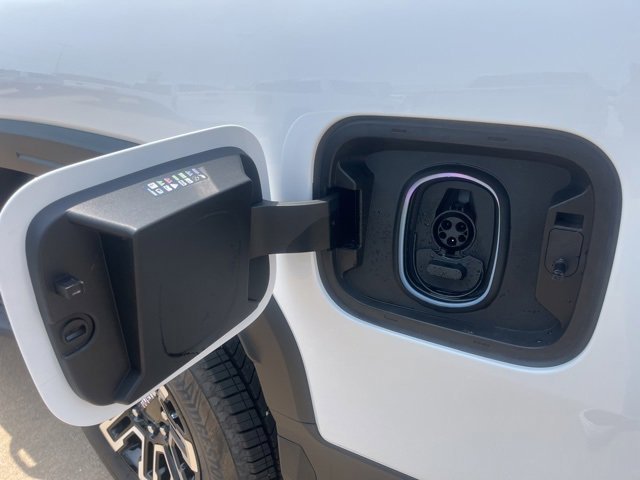 New 2026 GMC Sierra EV Elevation w/ Premium Package image 15