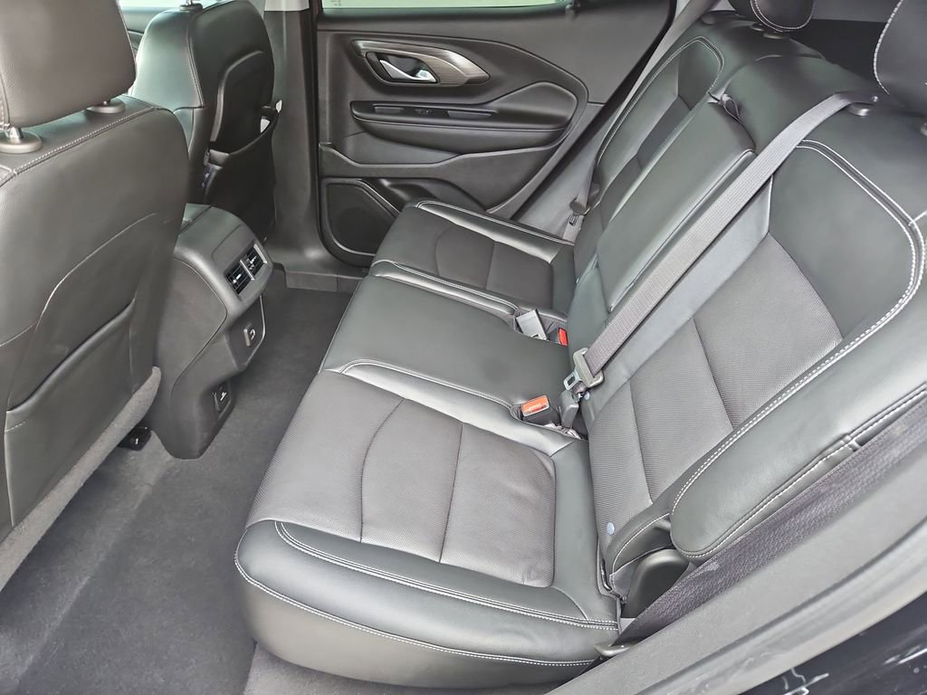 Used 2022 GMC Terrain SLT image 16