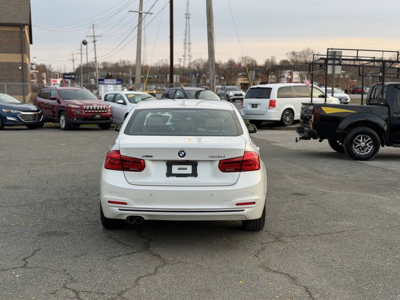 Used 2016 BMW 328i xDrive Sedan AWD/4WD image 9