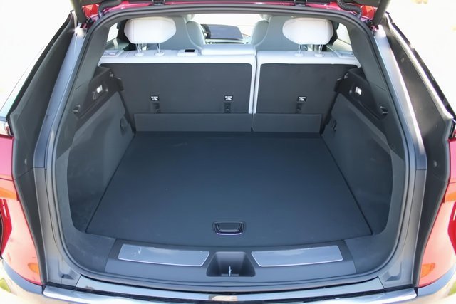 New 2025 Cadillac Lyriq Luxury image 32