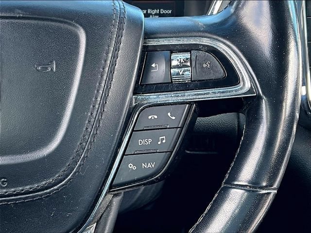 Used 2018 Lincoln Continental Select w/ Continental Climate Package AWD/4WD image 24
