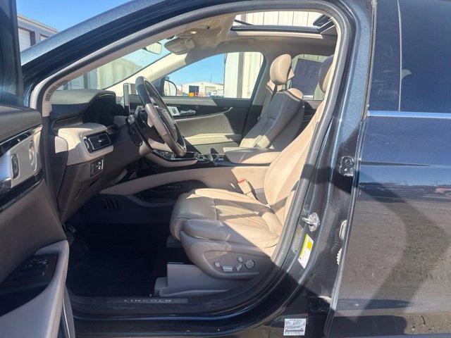 Used 2022 Lincoln Nautilus Reserve w/ Equipment Group 202A AWD/4WD image 4