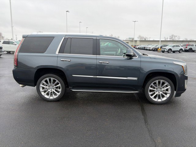 Used 2019 Cadillac Escalade Luxury AWD/4WD image 6