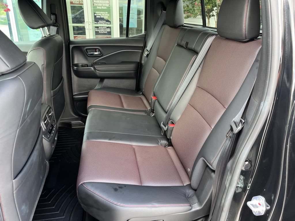 Used 2025 Honda Ridgeline Black Edition image 18