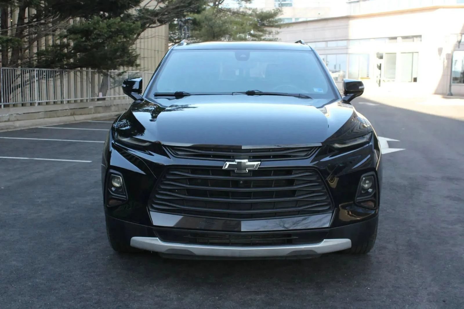 Used 2019 Chevrolet Blazer LT w/ Sound & Technology Package FWD image 3