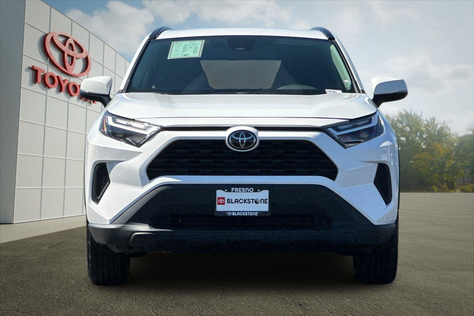Used 2025 Toyota RAV4 LE AWD/4WD image 8
