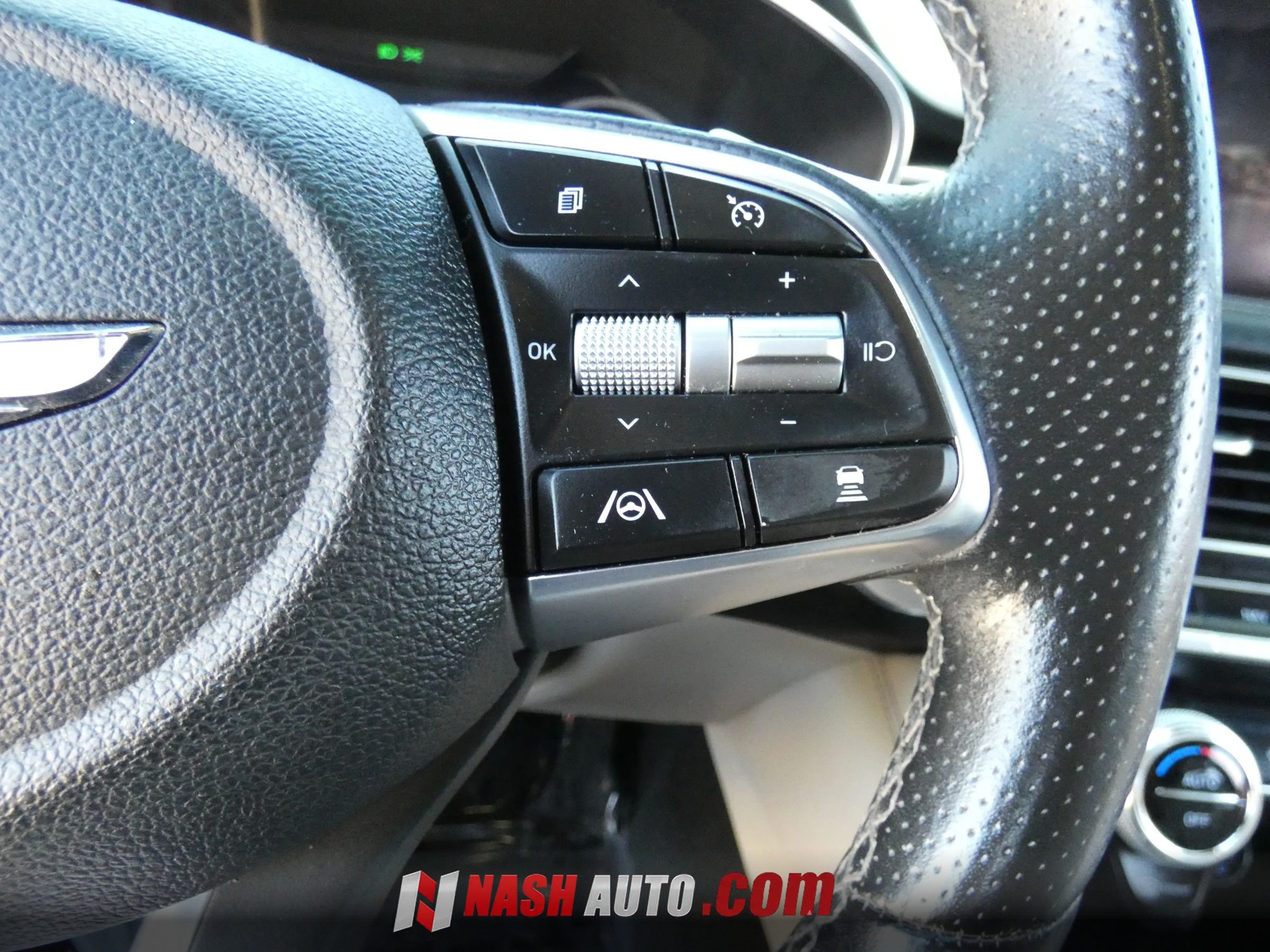 Used 2022 Genesis G70 2.0T RWD image 57
