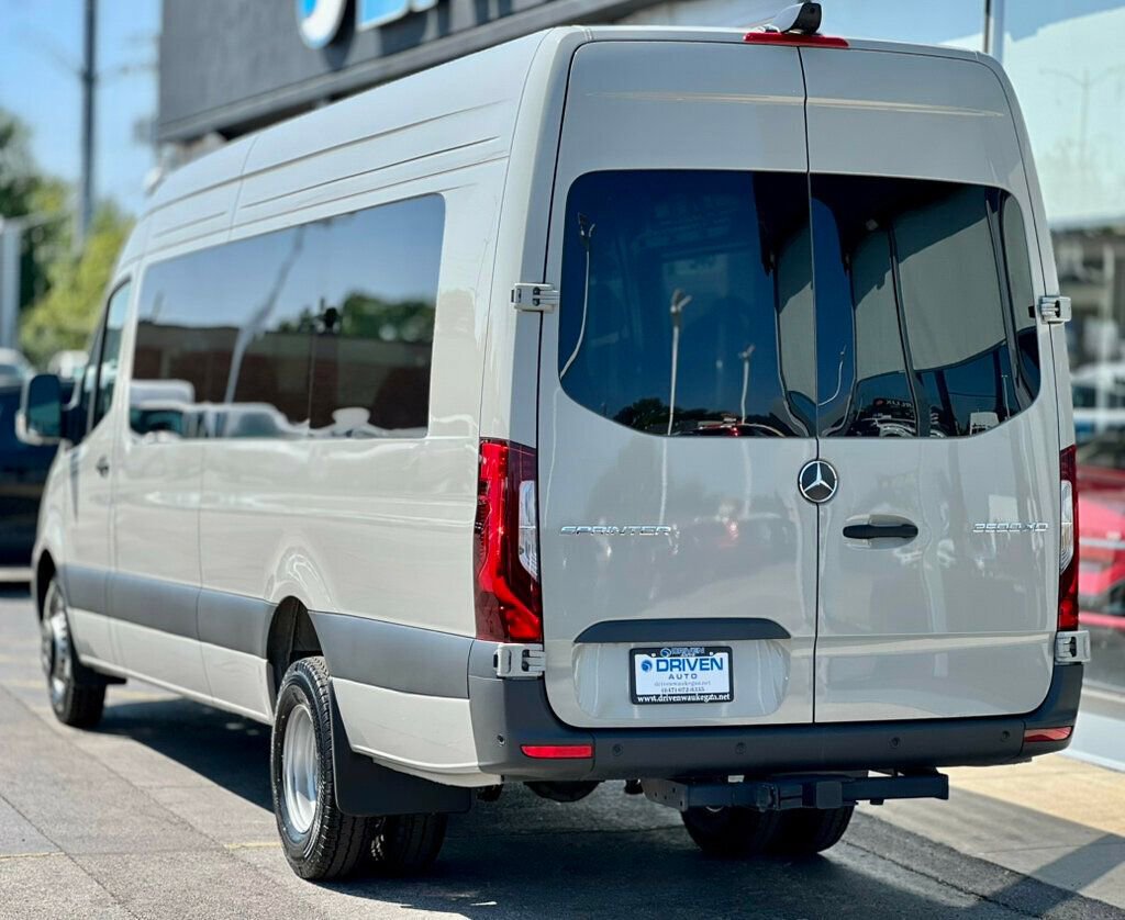 Used 2024 Mercedes-Benz Sprinter 3500 image 3