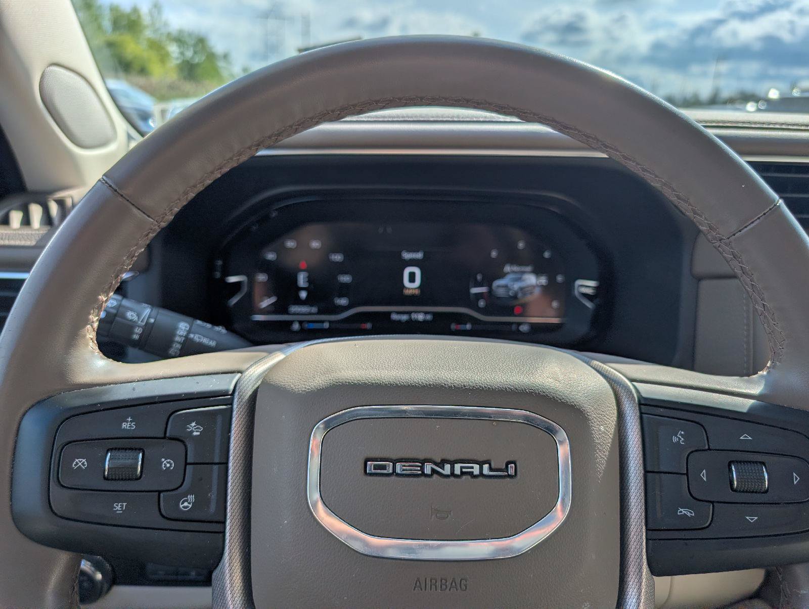 Used 2023 GMC Yukon Denali w/ Max Trailering Package AWD/4WD image 15