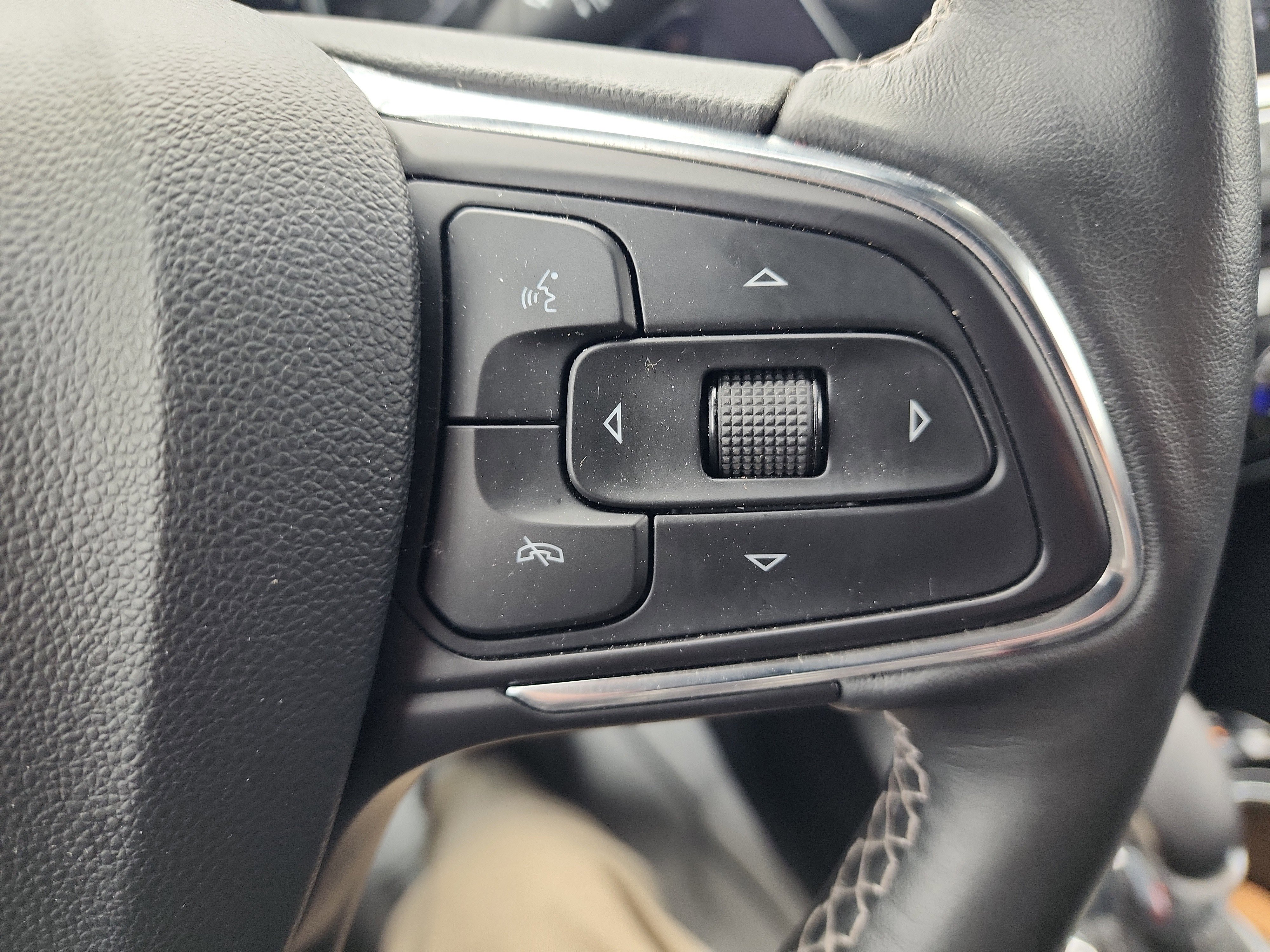 Certified 2023 Buick Encore GX Essence w/ Advanced Technology Package image 20