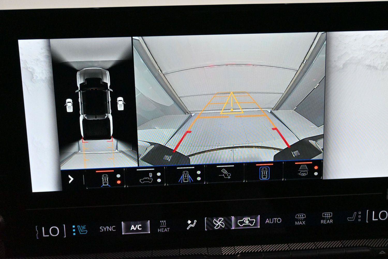 Used 2024 GMC Hummer EV 3X AWD/4WD image 26