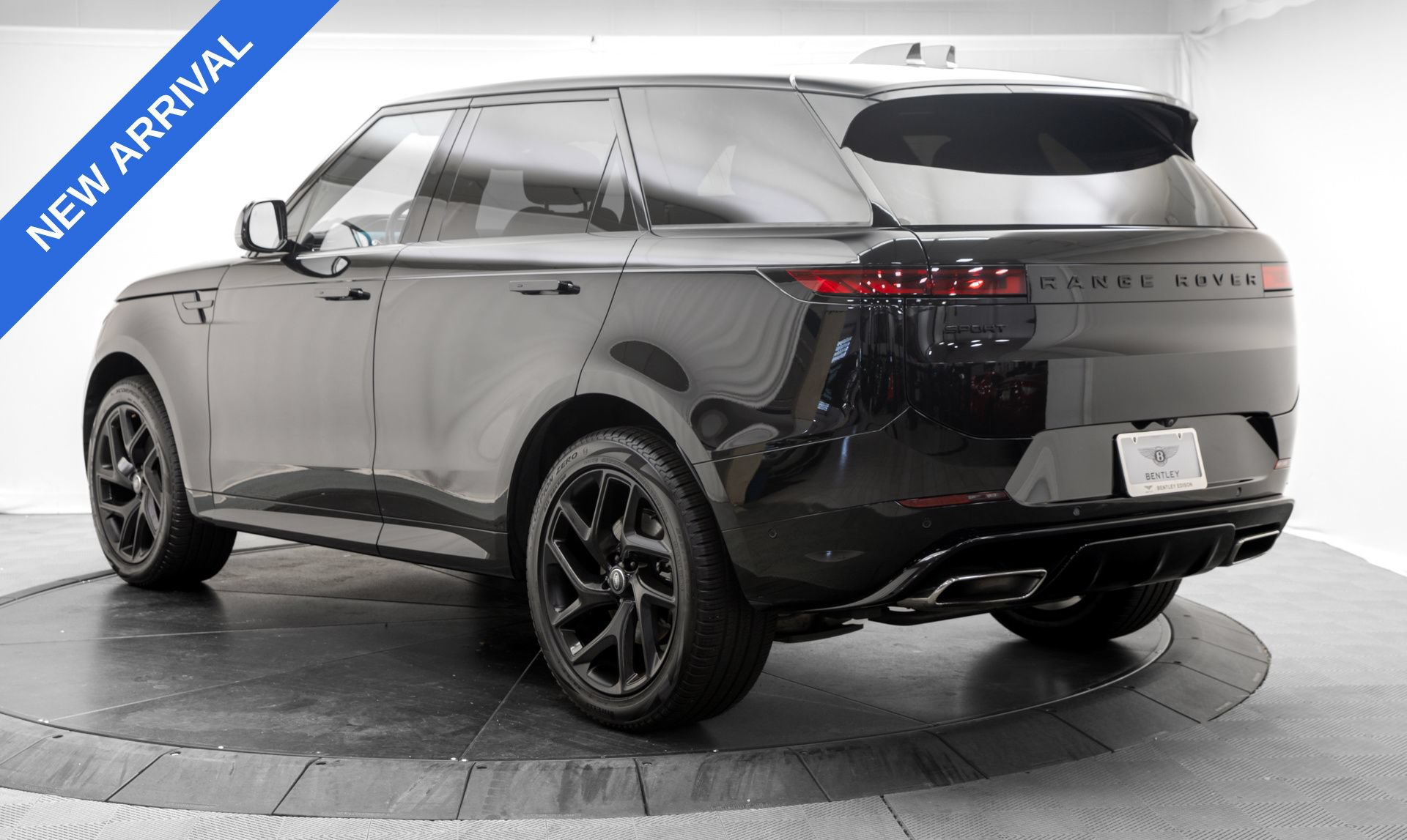 Used 2024 Land Rover Range Rover Sport Dynamic SE AWD/4WD image 5