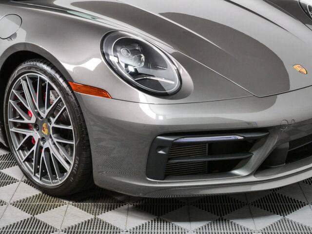 Certified 2023 Porsche 911 Targa 4S AWD/4WD image 37