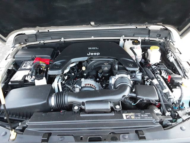 Used 2020 Jeep Gladiator Rubicon w/ Trailer Tow Package AWD/4WD image 26