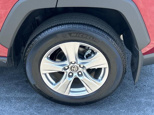 Used 2025 Toyota RAV4 XLE w/ Convenience Package FWD image 14