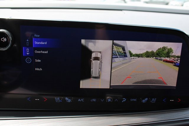 New 2025 Chevrolet Suburban Premier image 18