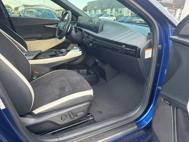 Used 2023 Kia EV6 GT-Line w/ GT-Line Suede Seat Package AWD/4WD image 15