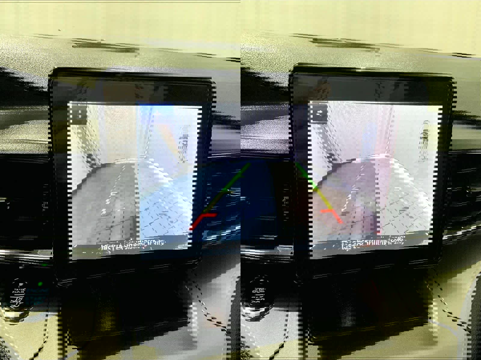 Used 2021 Ford Explorer XLT w/ Equipment Group 202A AWD/4WD image 20