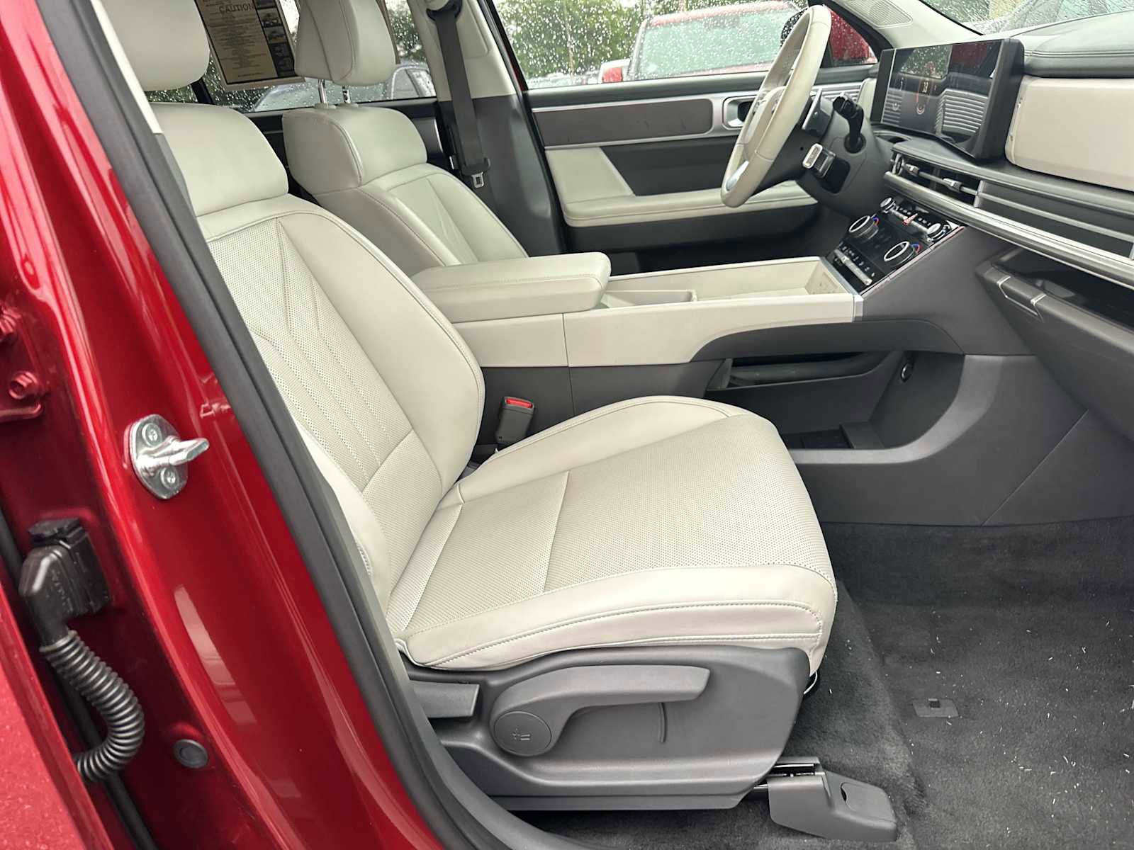 Used 2025 Hyundai Santa Fe SEL FWD image 29