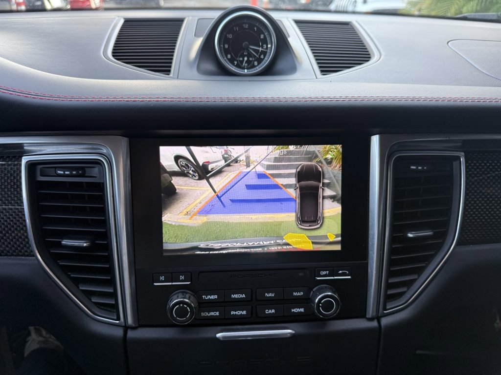 Used 2018 Porsche Macan GTS image 30