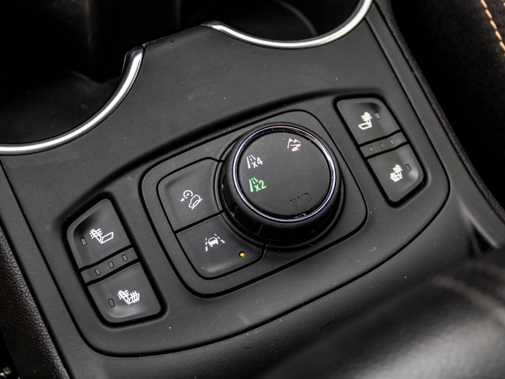 Used 2020 GMC Terrain SLE w/ Driver Convenience Package image 32