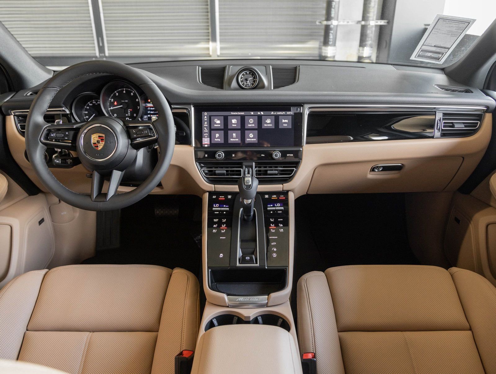 Certified 2026 Porsche Macan AWD/4WD image 11