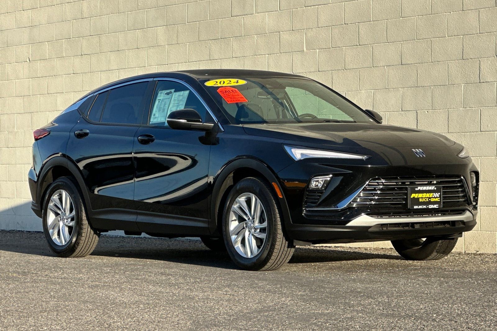 Certified 2024 Buick Envista Preferred w/ Advanced Safety Package image 2