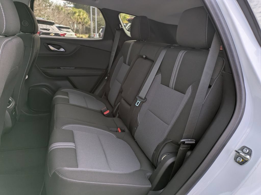 New 2025 Chevrolet Blazer LT w/ Midnight/Sport Edition FWD image 15