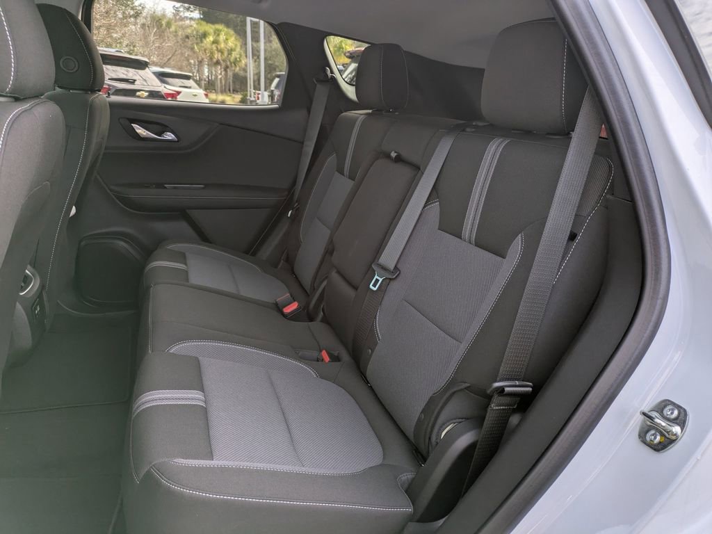 New 2025 Chevrolet Blazer LT w/ Midnight/Sport Edition FWD image 15