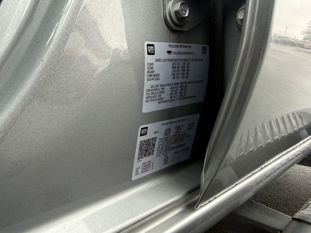 Used 2023 Chevrolet Silverado 1500 RST w/ Redline Edition image 35