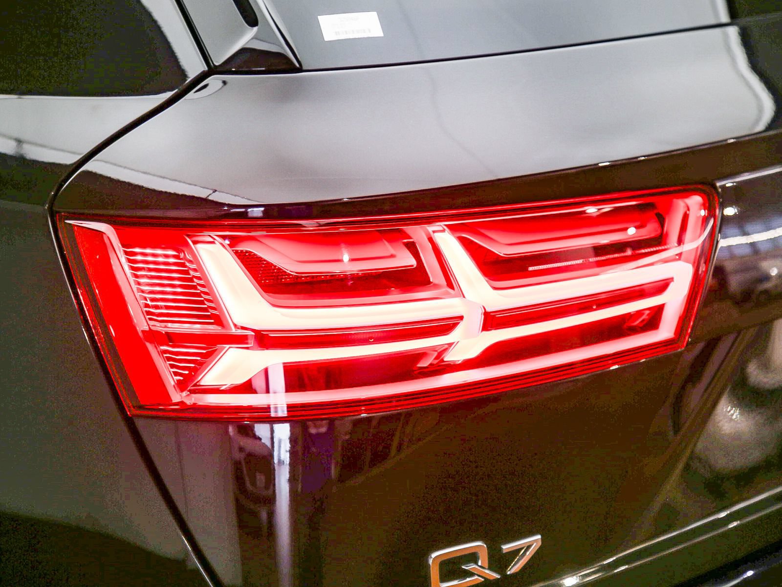 Used 2018 Audi Q7 3.0T Prestige w/ Prestige Package AWD/4WD image 12