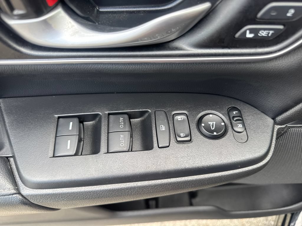 Used 2021 Honda CR-V EX-L image 18