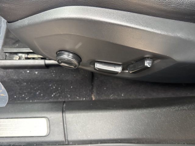 Used 2023 Volvo XC60 B5 Core image 16