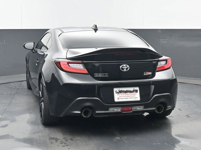 Used 2025 Toyota GR86 Premium w/ Performance Package RWD image 17