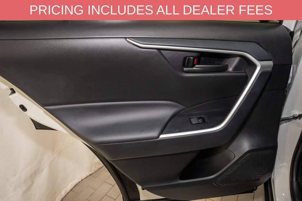 Certified 2025 Toyota RAV4 LE AWD/4WD image 8
